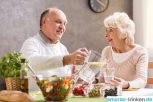 Reduziertes Durstgefühl im Seniorenalter